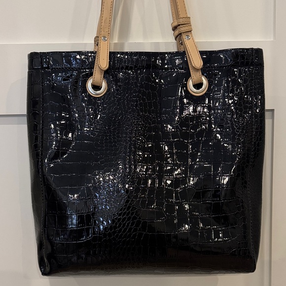 Jessica Elegant Black Tote with Tan Straps - Picture 4 of 11